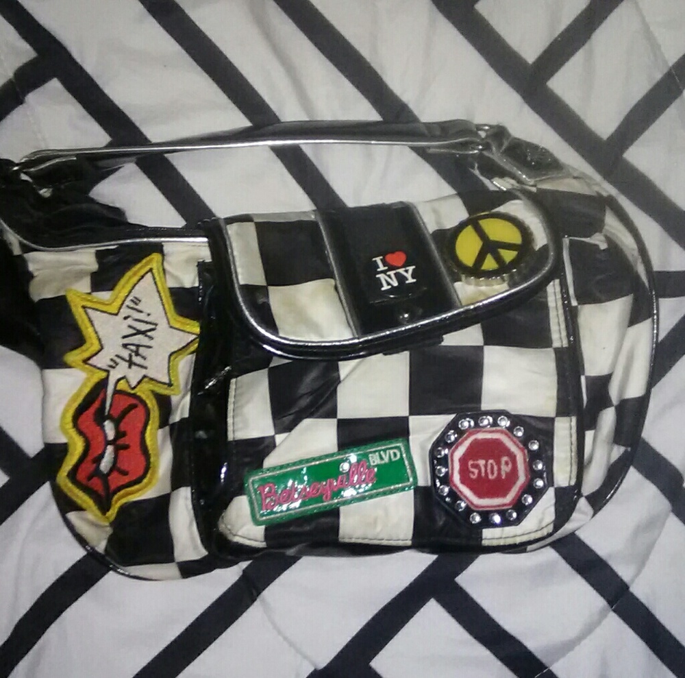 Betseyville Purse